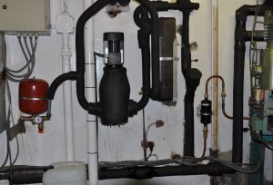 Brine kølesystem opbygget i kompressor rum.